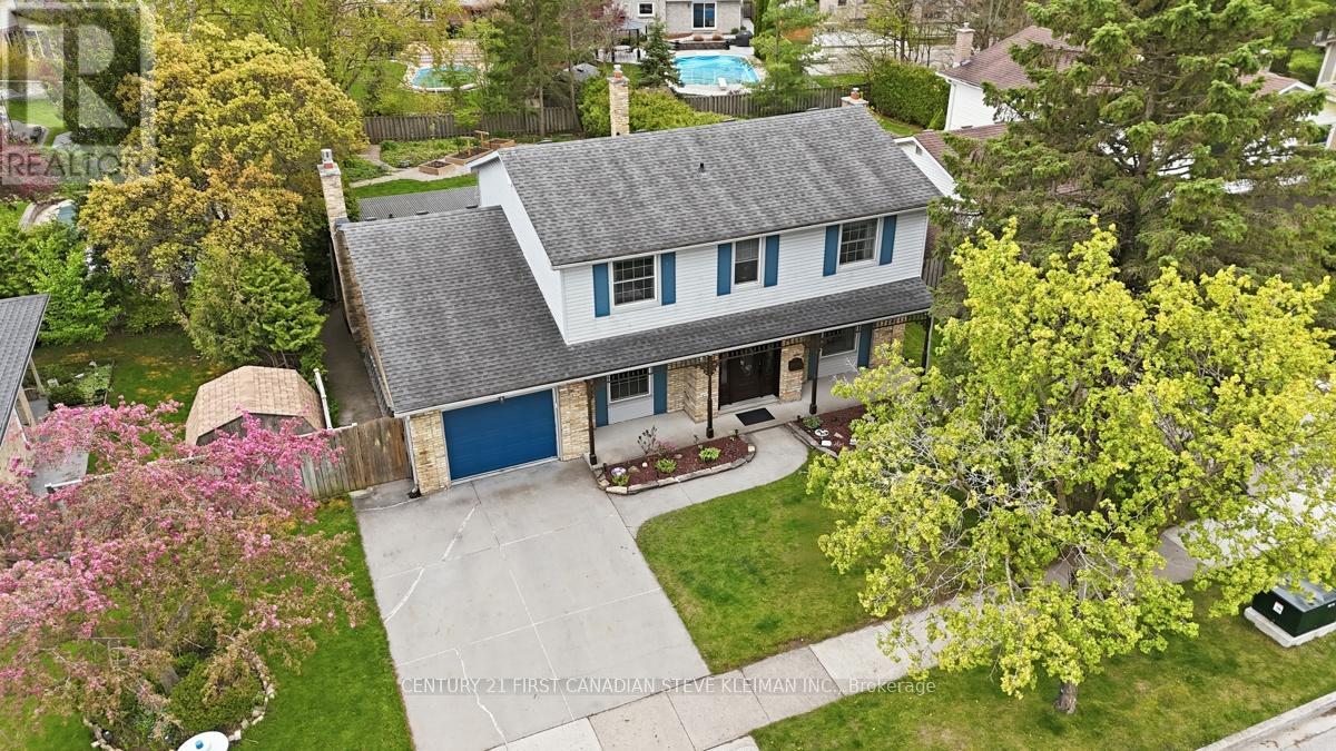 76 SPENCER CRESCENT - 2