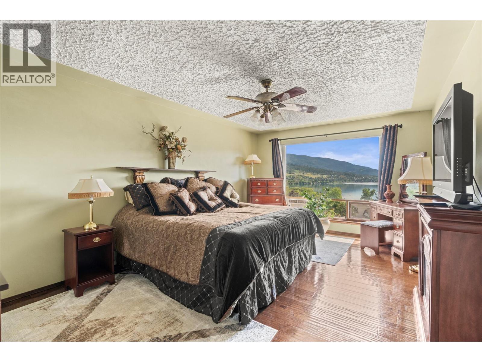9015 Russet Drive - 24