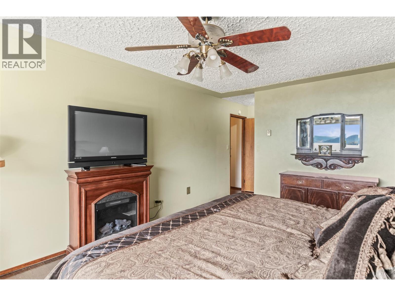 9015 Russet Drive - 26