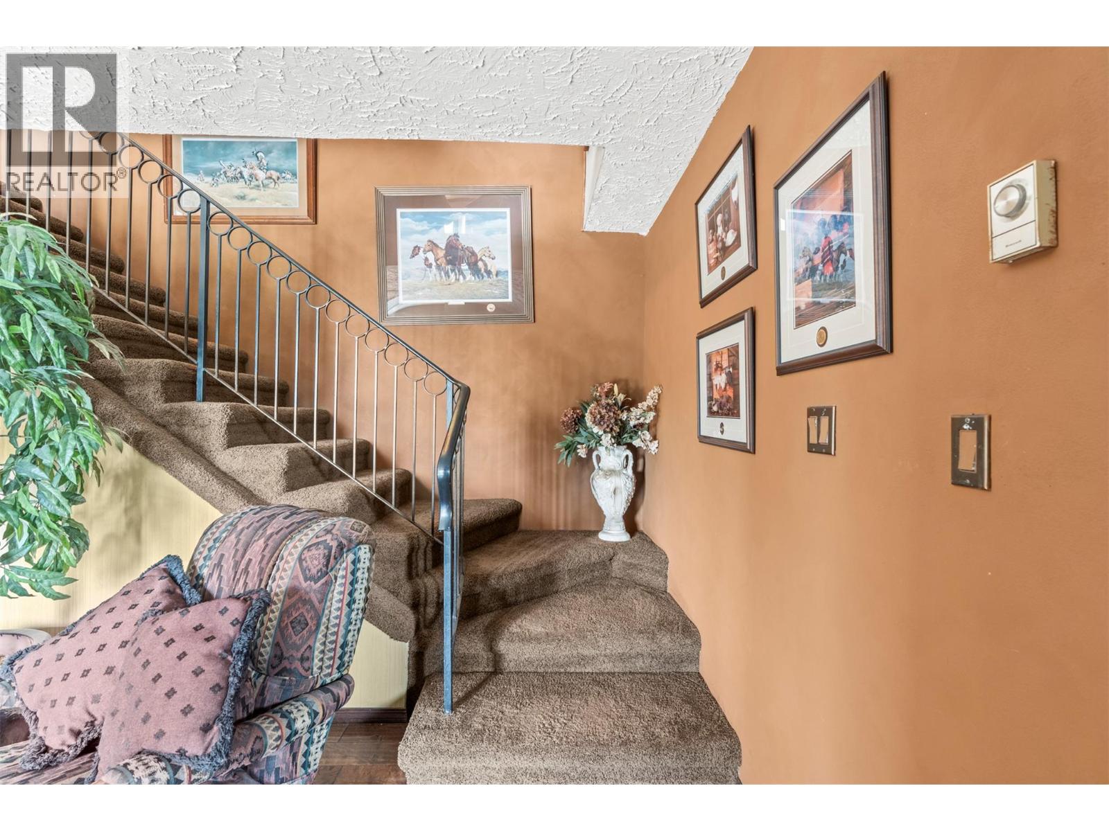 9015 Russet Drive - 33