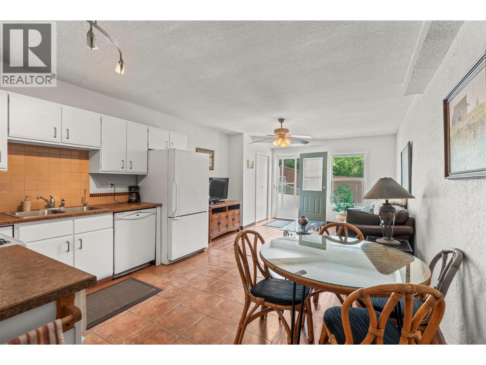 9015 Russet Drive - 36