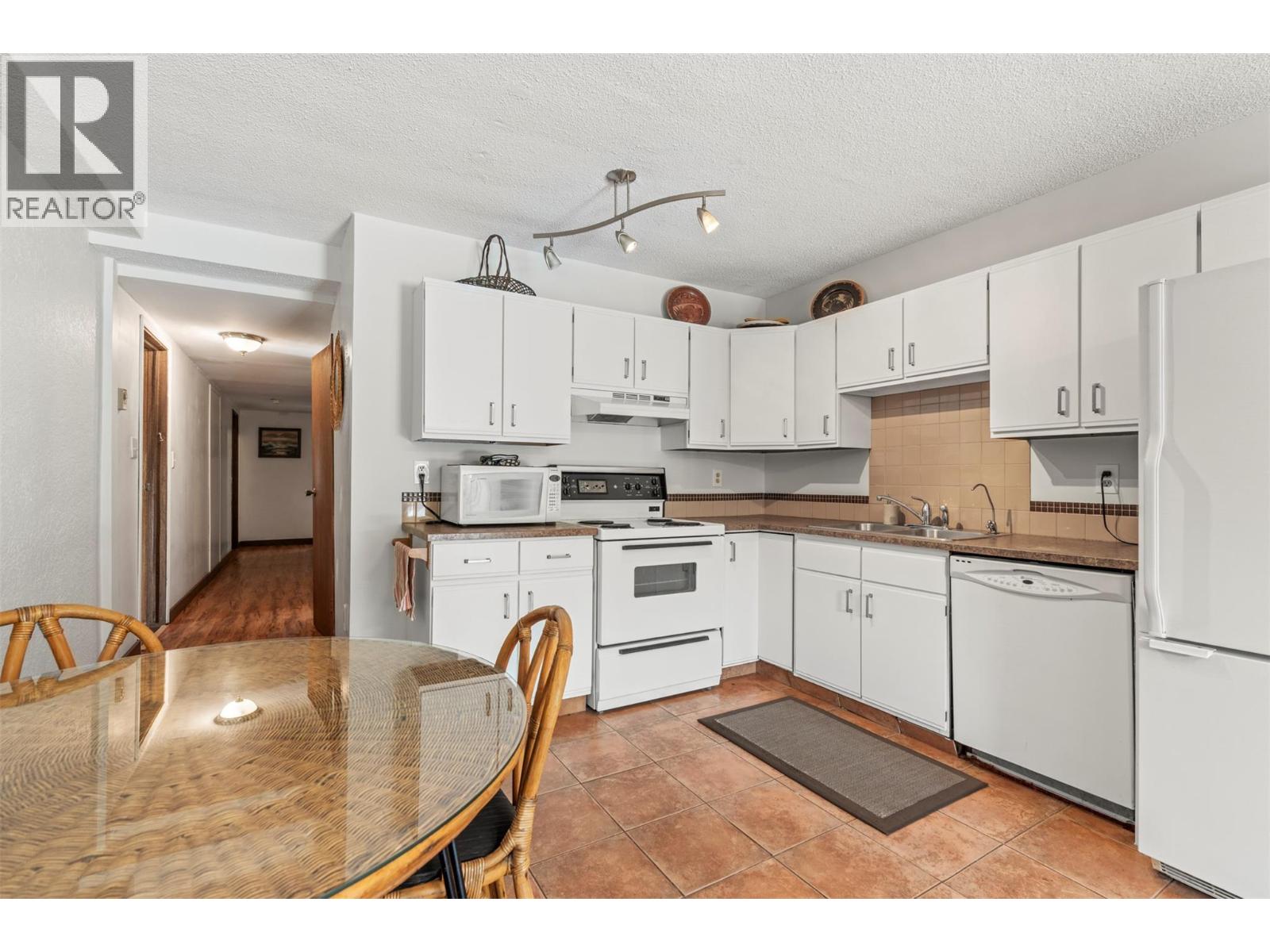 9015 Russet Drive - 37