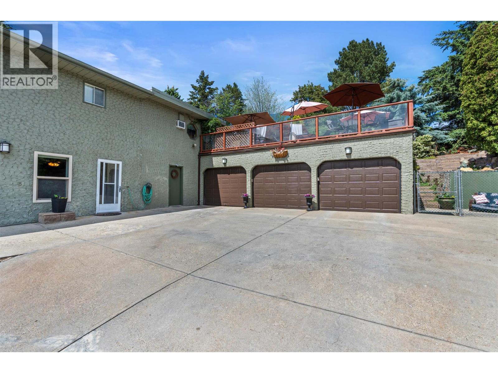 9015 Russet Drive - 63