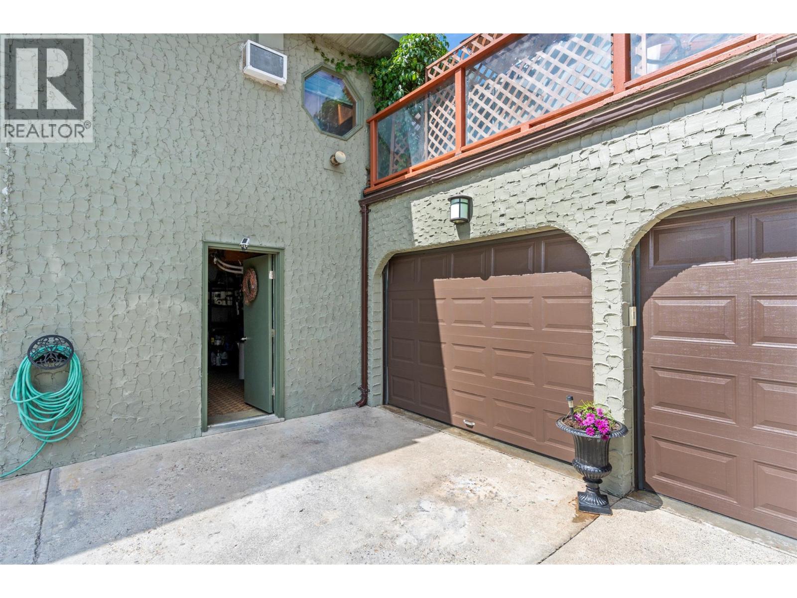 9015 Russet Drive - 64