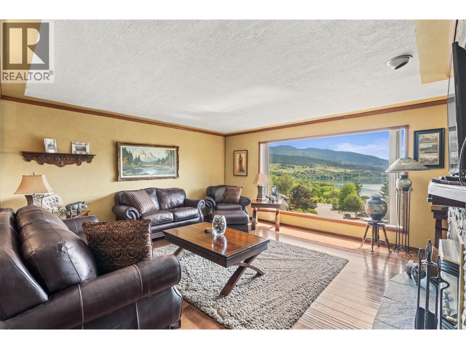 9015 Russet Drive - 8