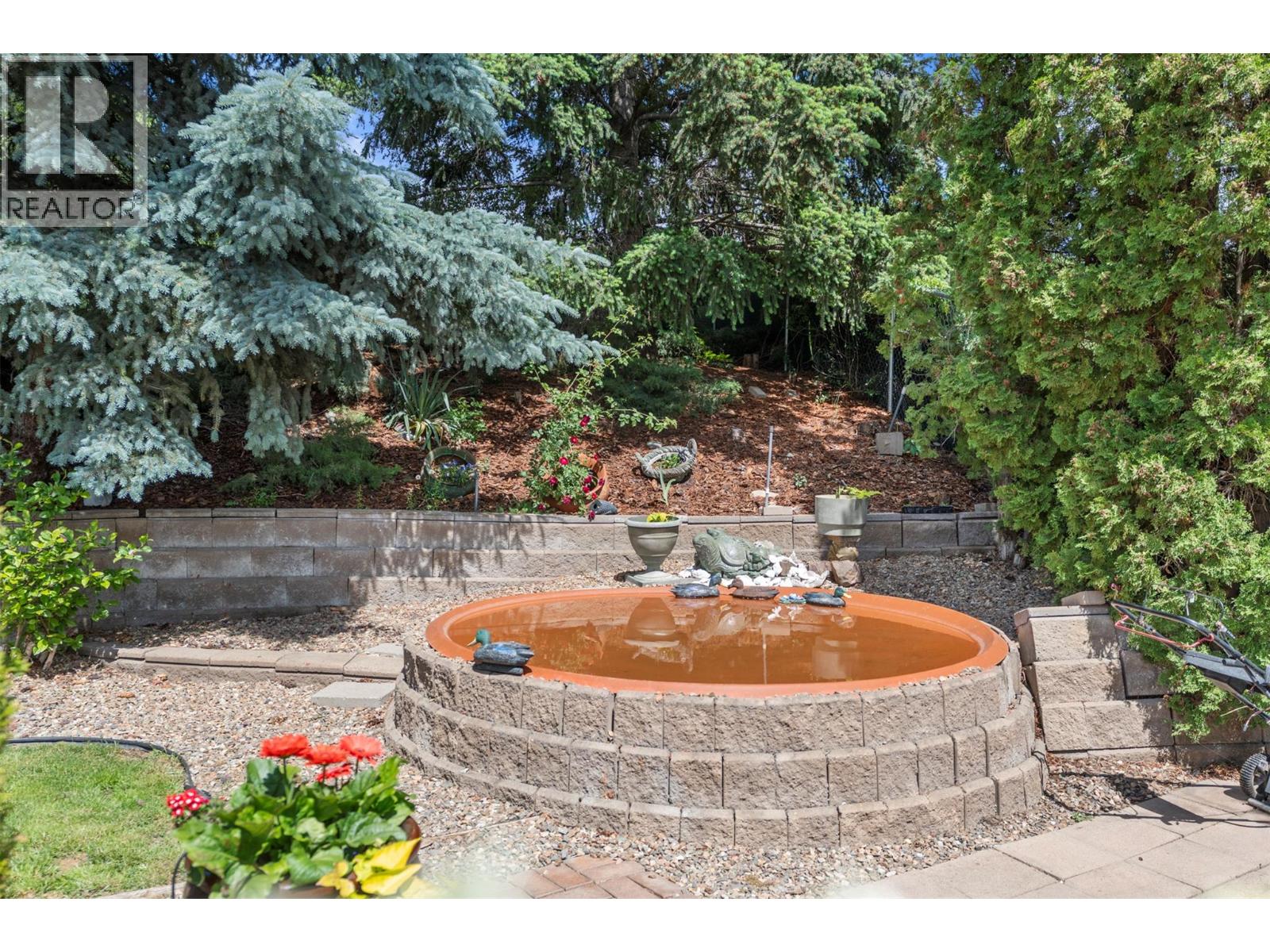 9015 Russet Drive - 90