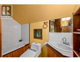 1416 Robertson Rd, Cortes Island, BC V0P1Z0 Photo 18
