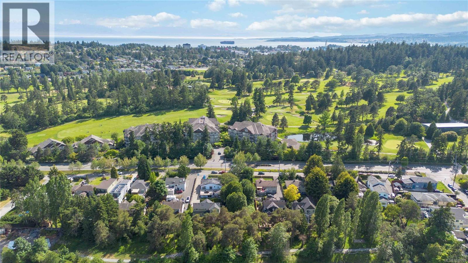 1124 Craigflower Rd - 9