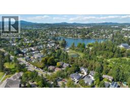 1124 Craigflower Rd, Esquimalt, BC V9A2Y1 Photo 13