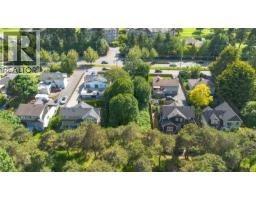 1124 Craigflower Rd, Esquimalt, BC V9A2Y1 Photo 6