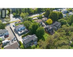 1124 Craigflower Rd, Esquimalt, BC V9A2Y1 Photo 7