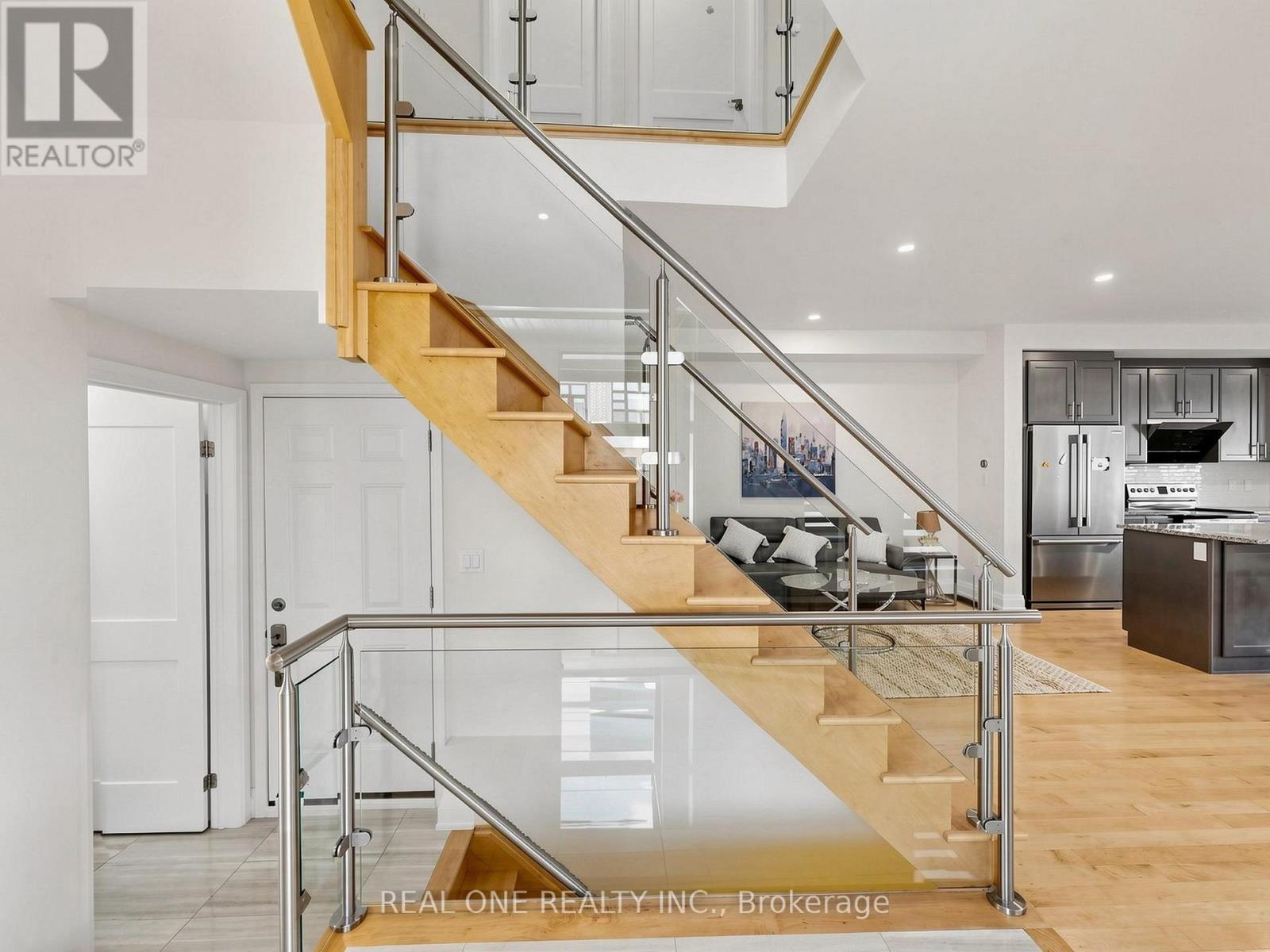 85 CAUSLAND LANE - 19