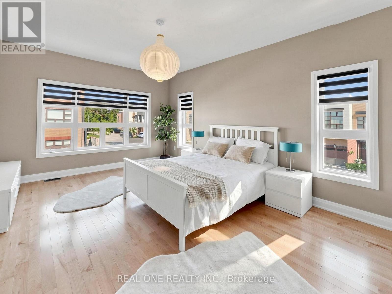 85 CAUSLAND LANE - 27
