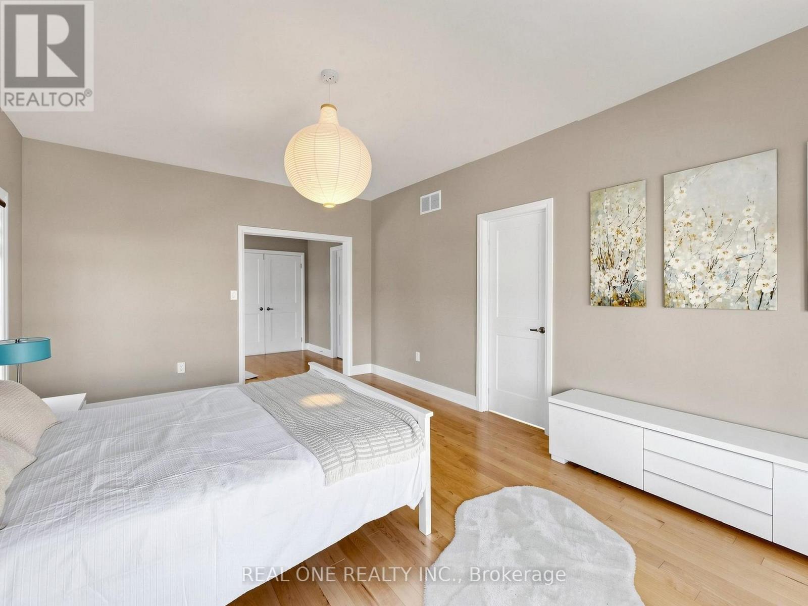 85 CAUSLAND LANE - 31