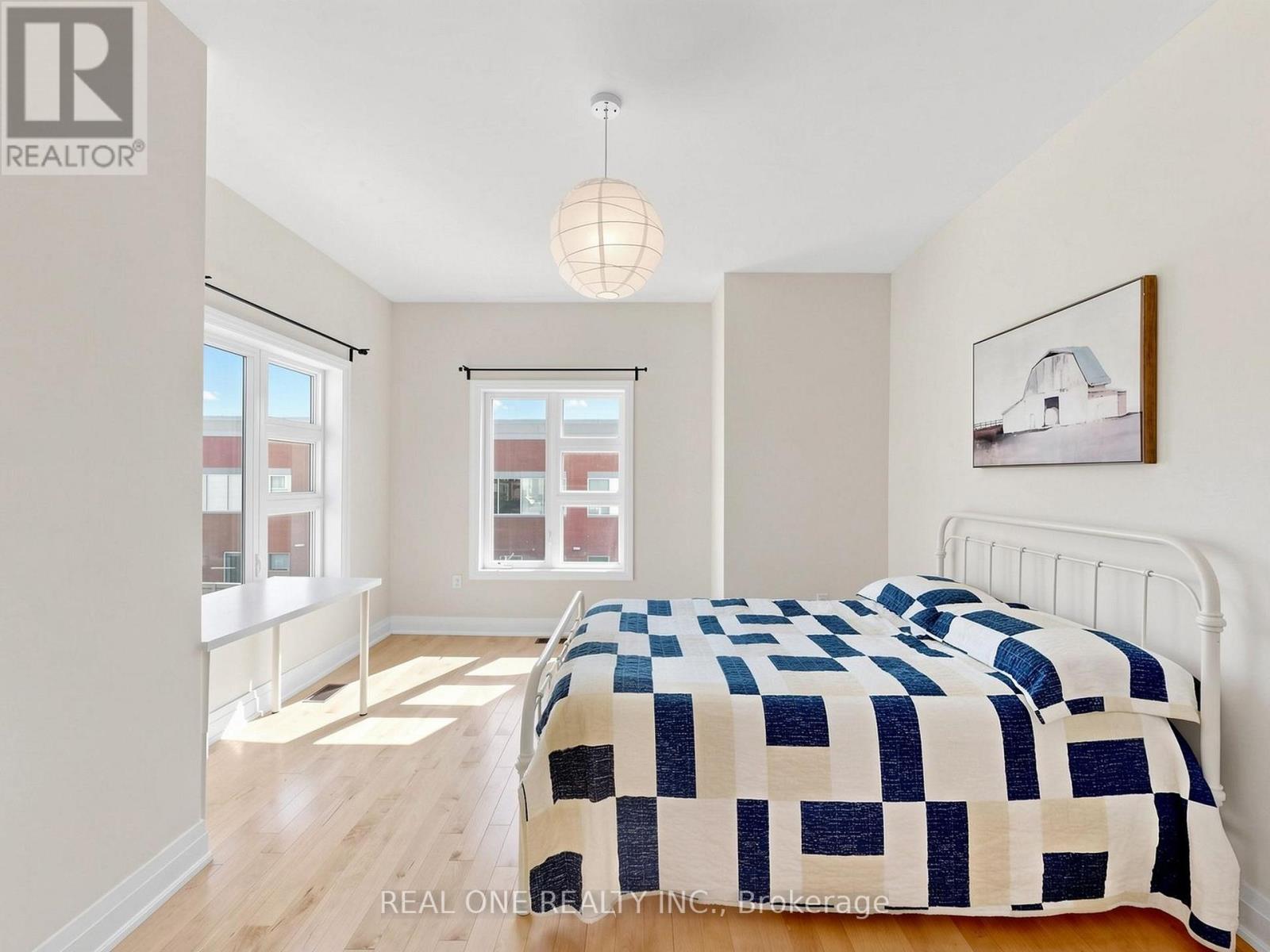 85 CAUSLAND LANE - 35