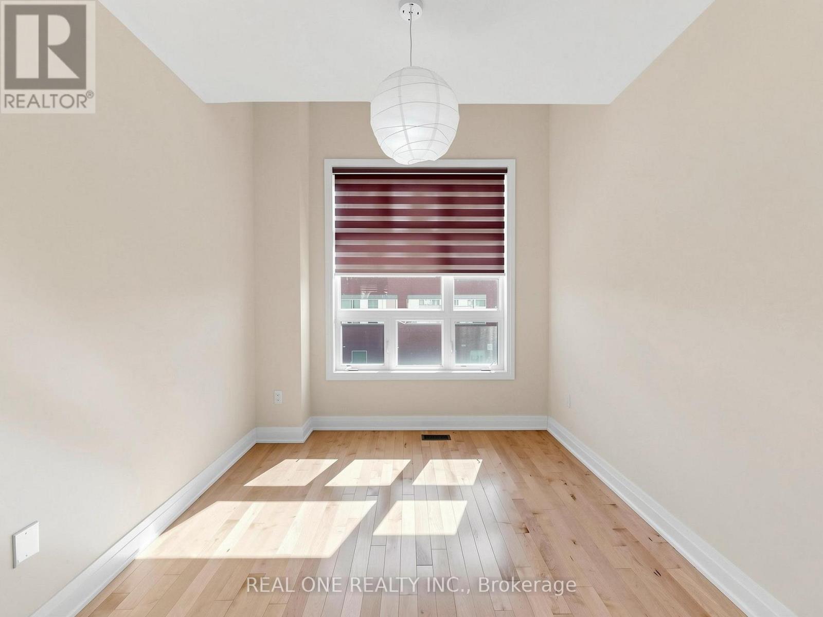 85 CAUSLAND LANE - 37