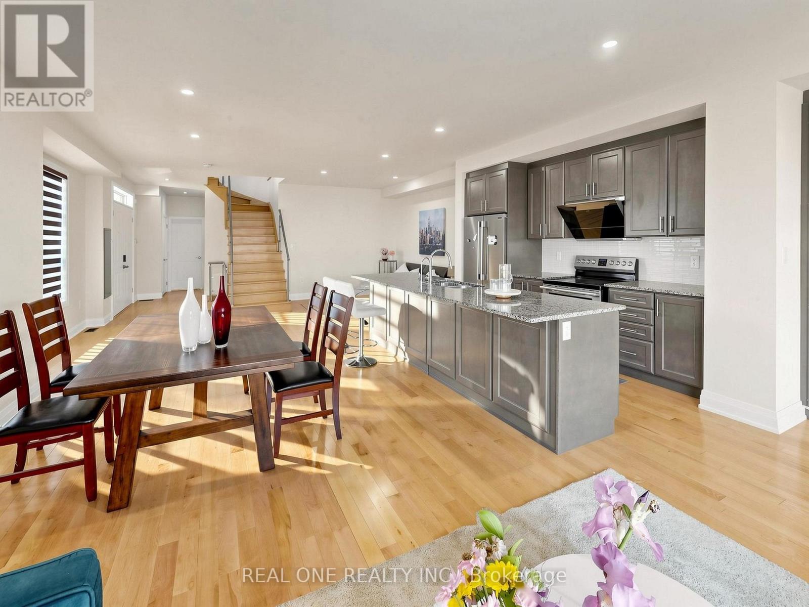 85 CAUSLAND LANE - 9
