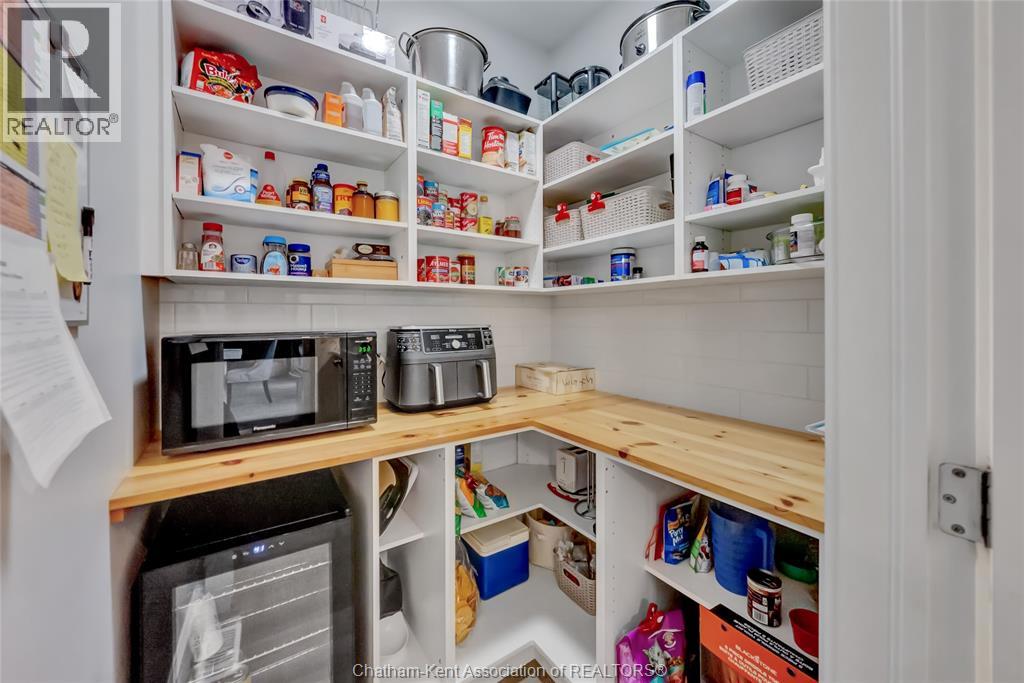 21267 Adams CRESCENT - 25