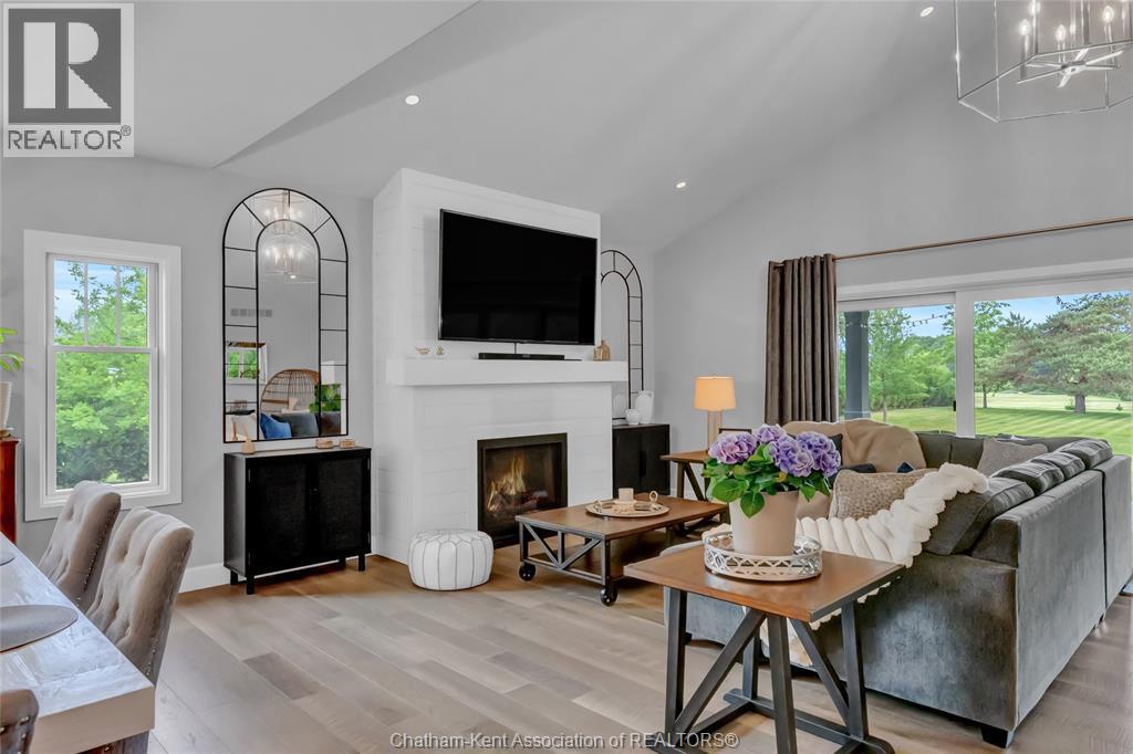 21267 Adams CRESCENT - 28