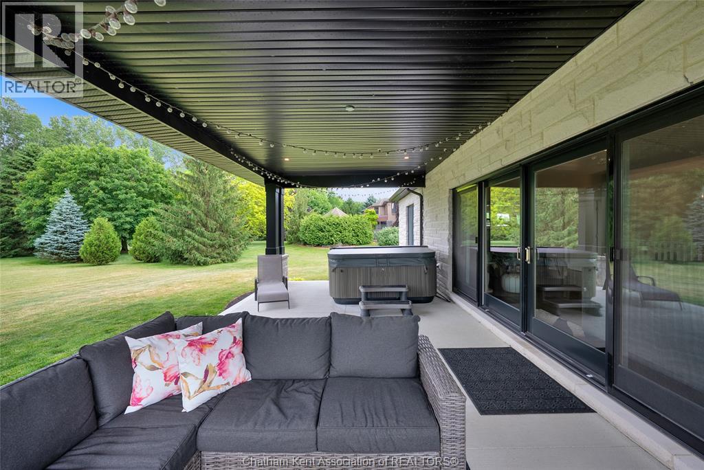 21267 Adams CRESCENT - 31
