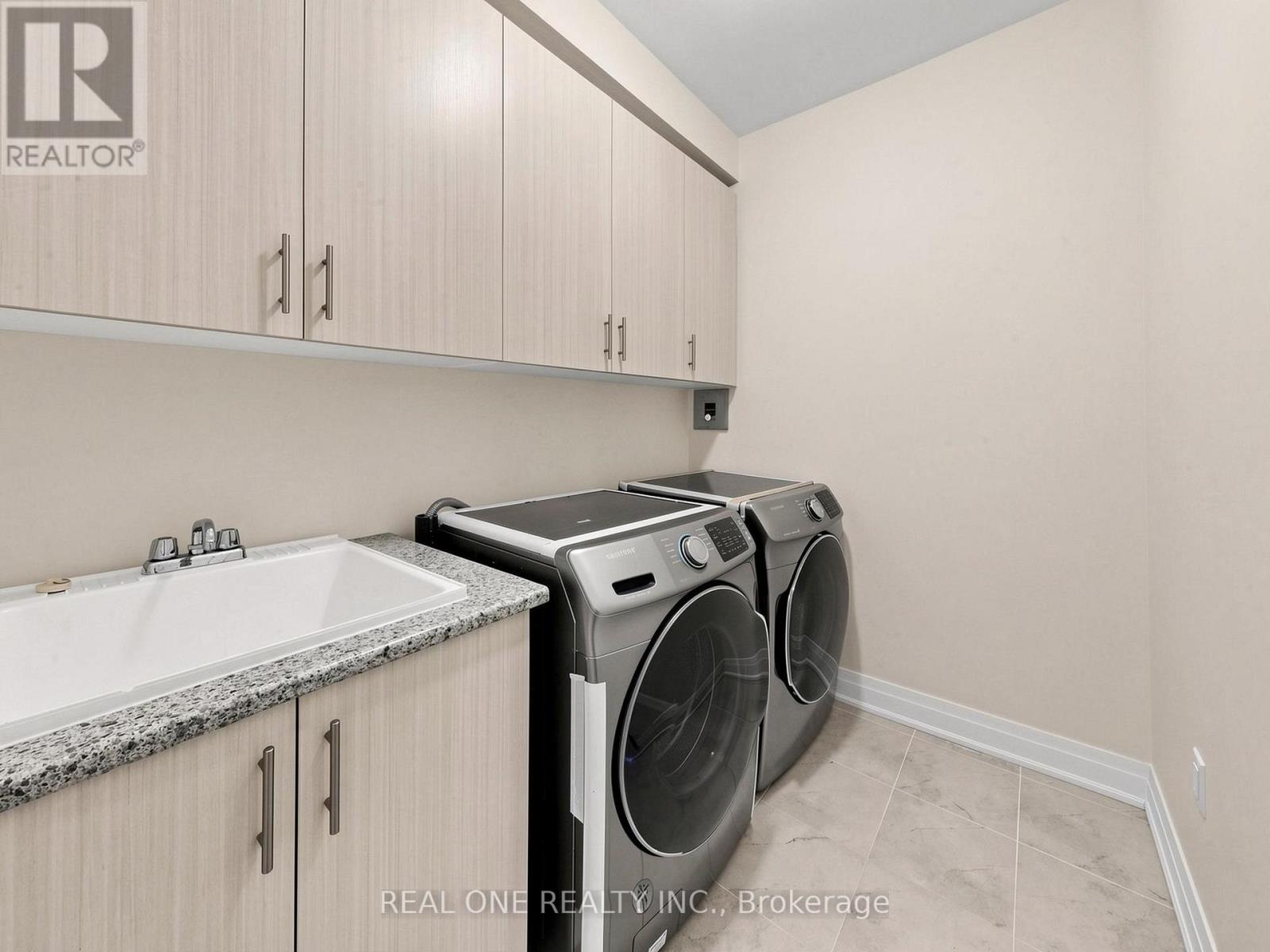 85 CAUSLAND LANE - 40
