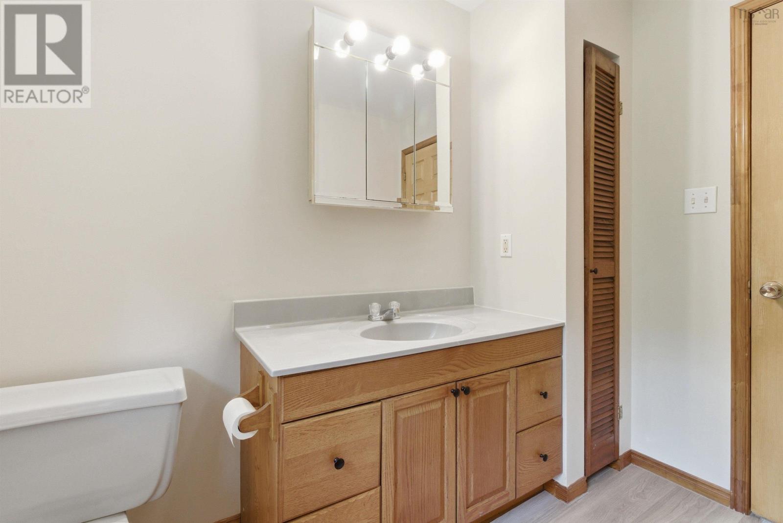 Property 20 of 40 of 979 Walker Road