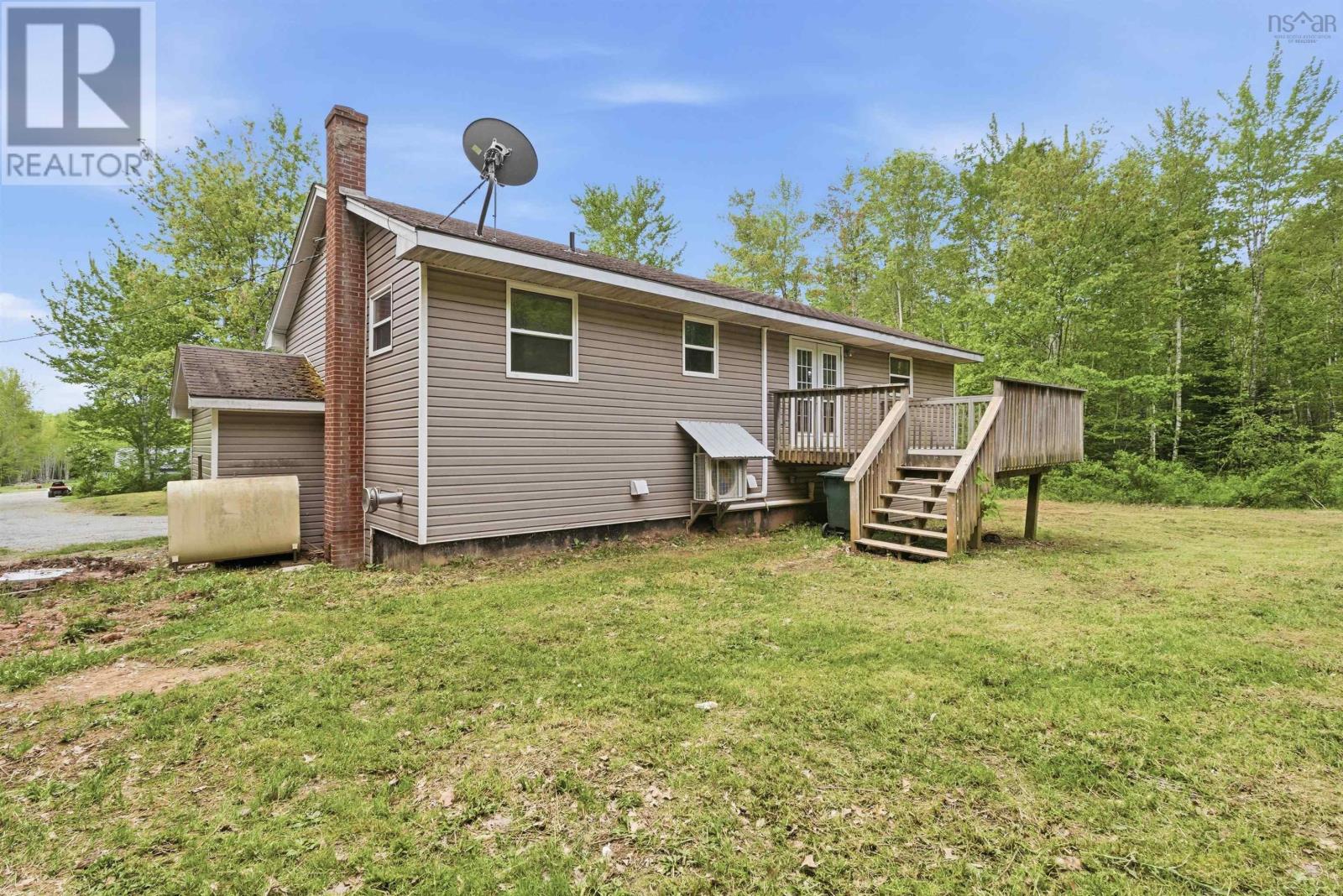 Property 38 of 40 of 979 Walker Road