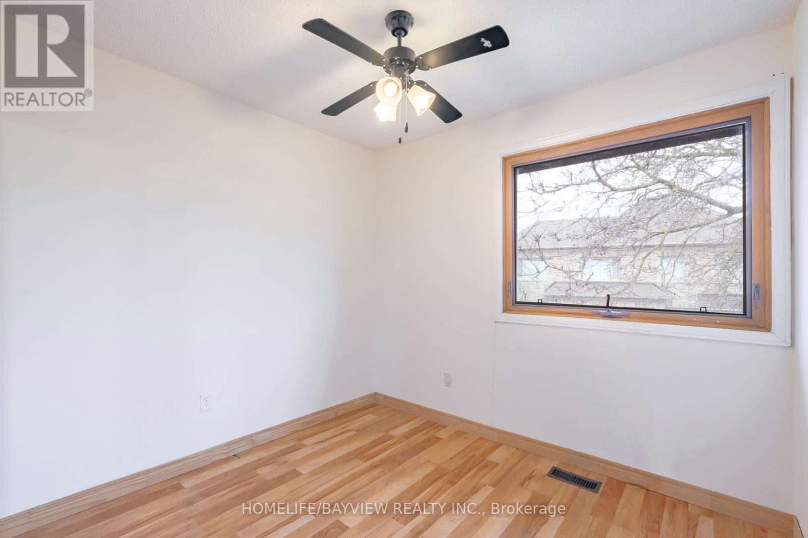 17 STONEHAM ROAD - 27