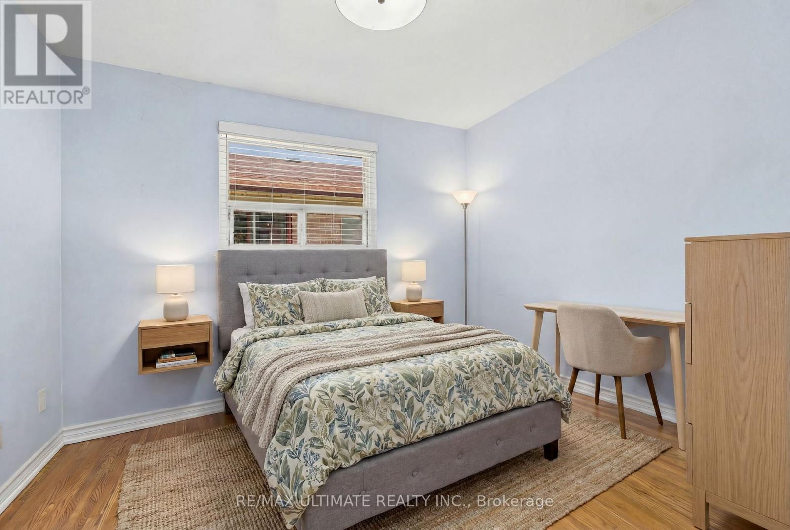 48 VENETIAN CRESCENT - 12