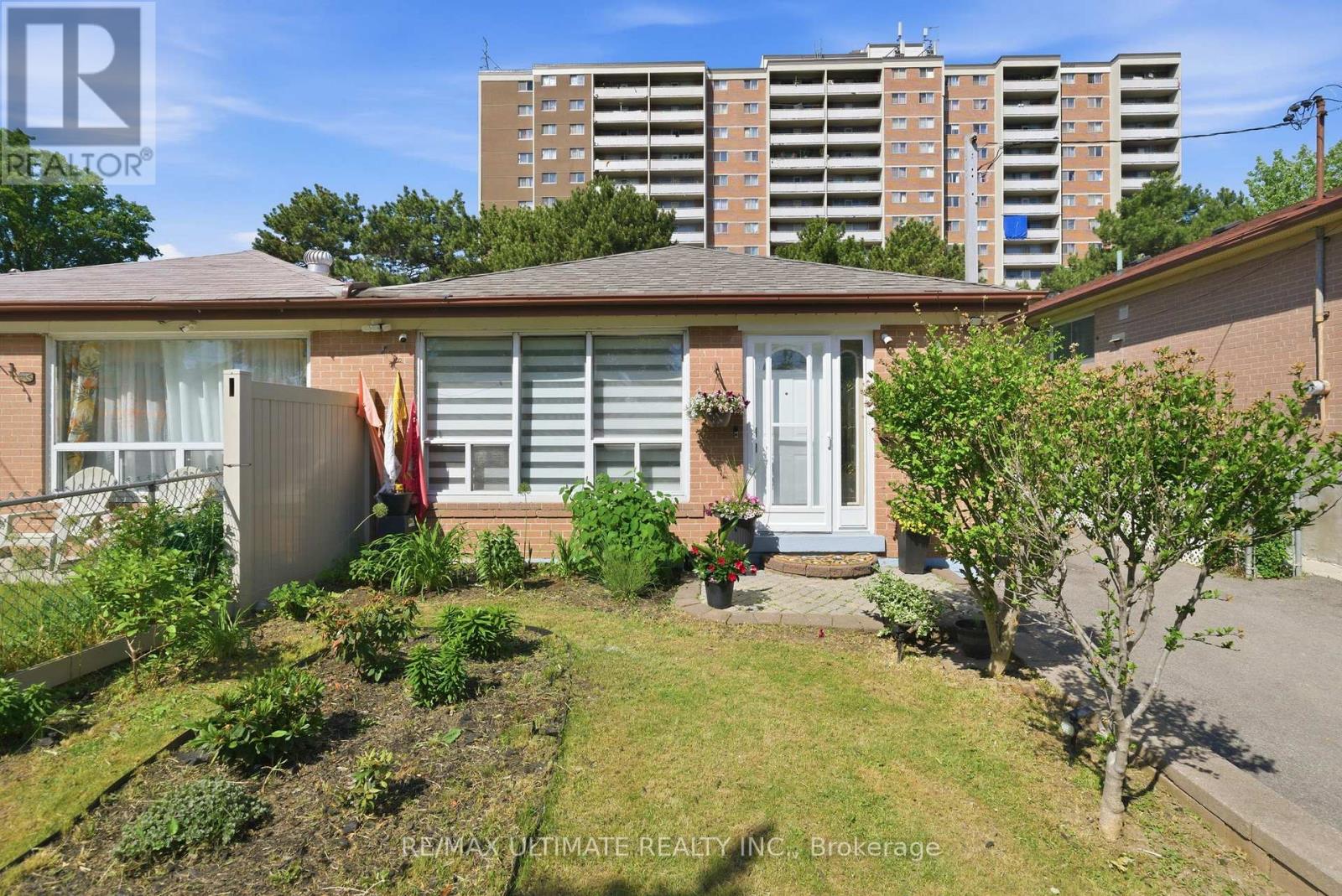 48 VENETIAN CRESCENT - 2