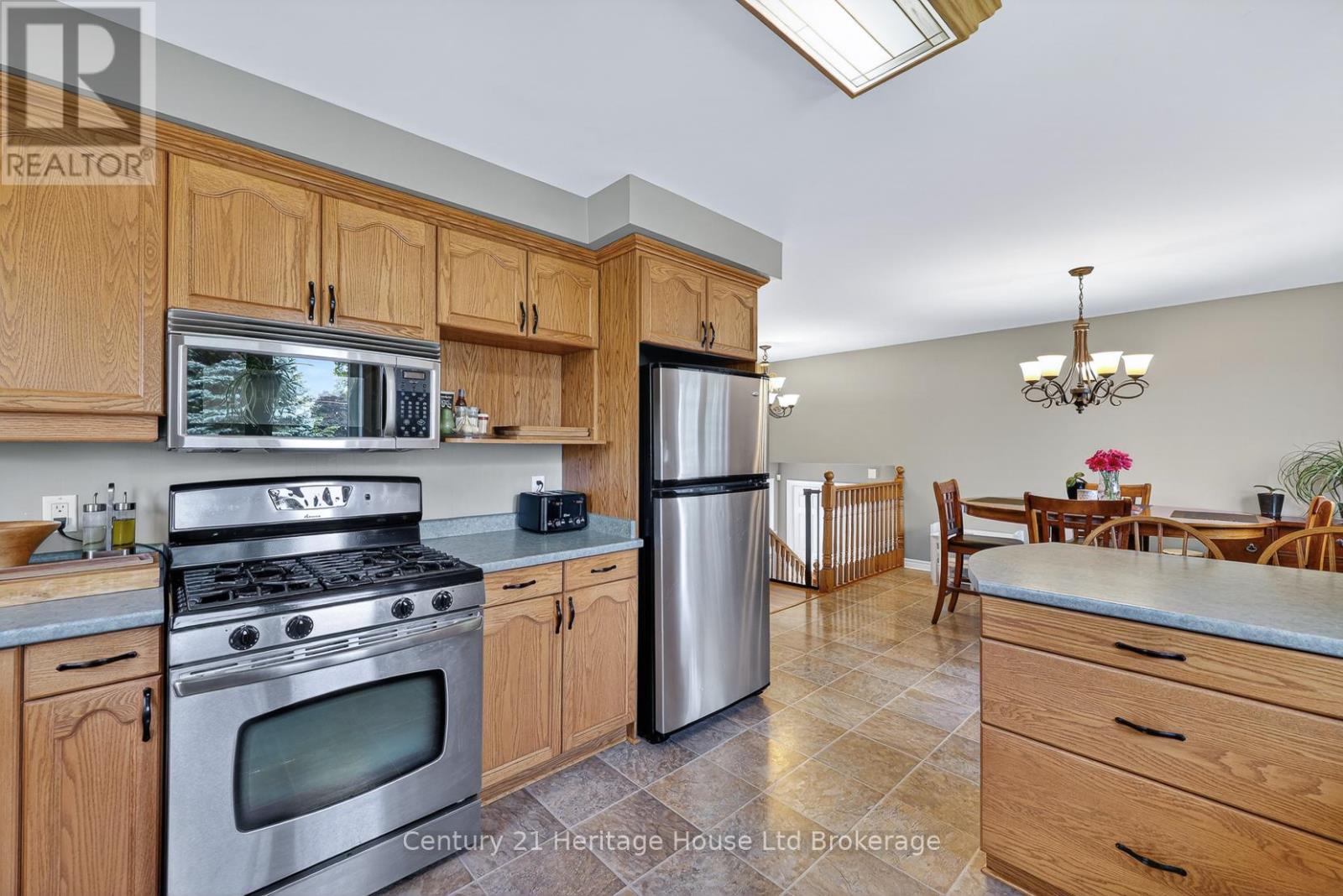 1567 FORESTRY FARM ROAD - 10