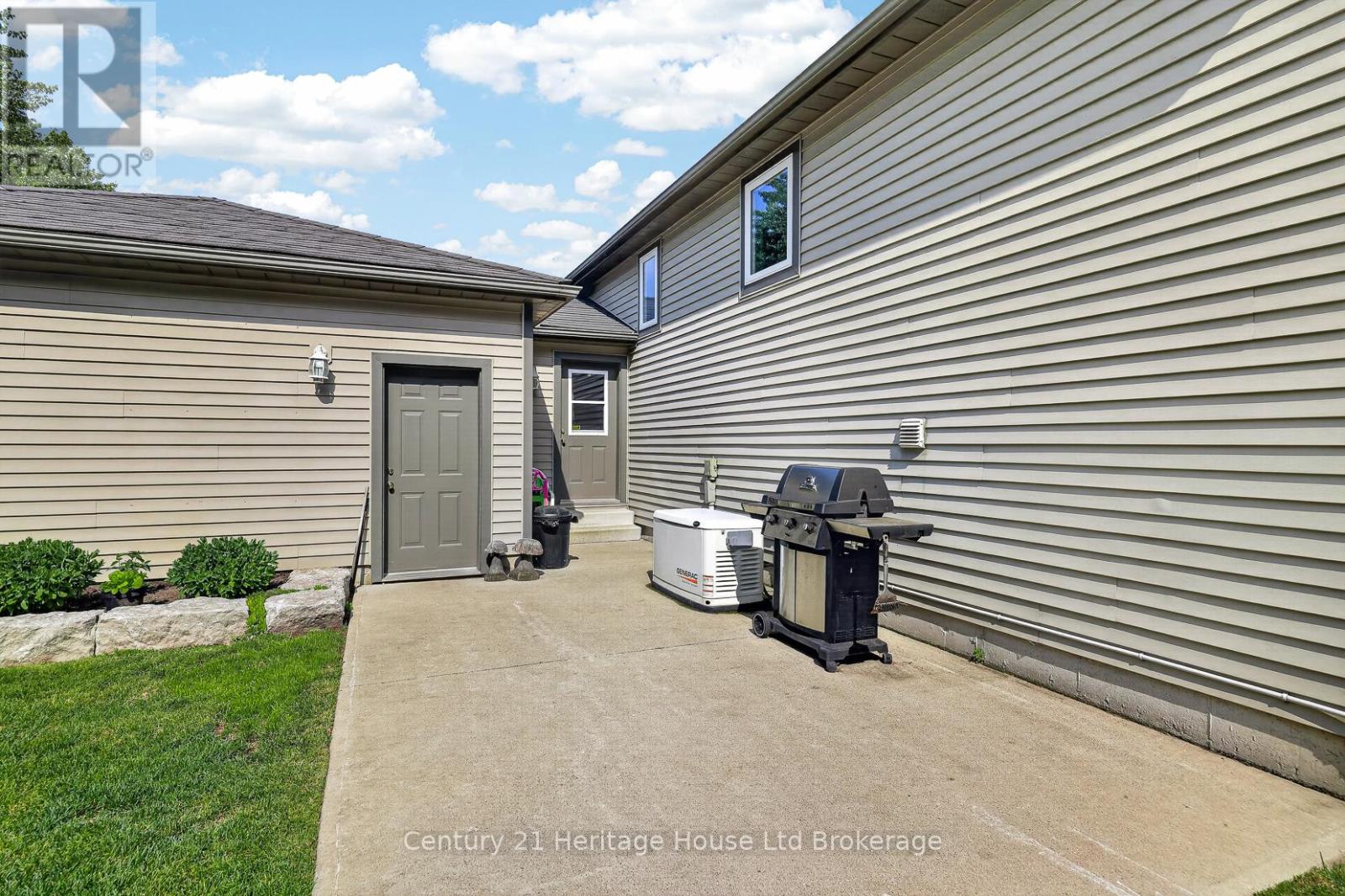 1567 FORESTRY FARM ROAD - 29