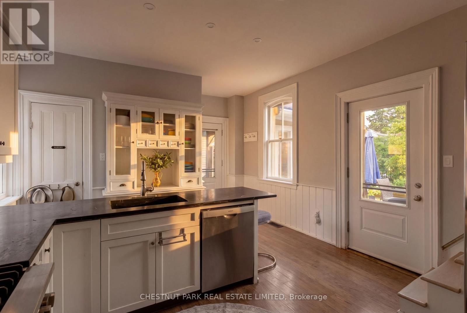 30 SHREWSBURY STREET - Image 18