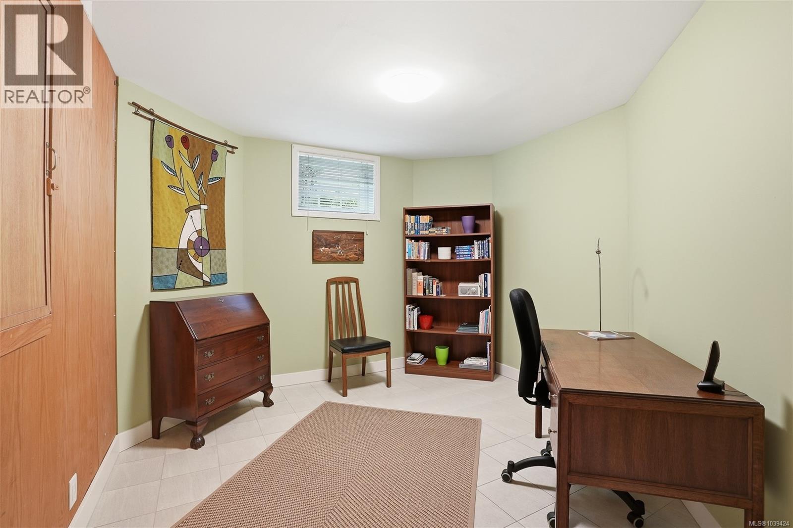  2112 Granite Street, Oak Bay