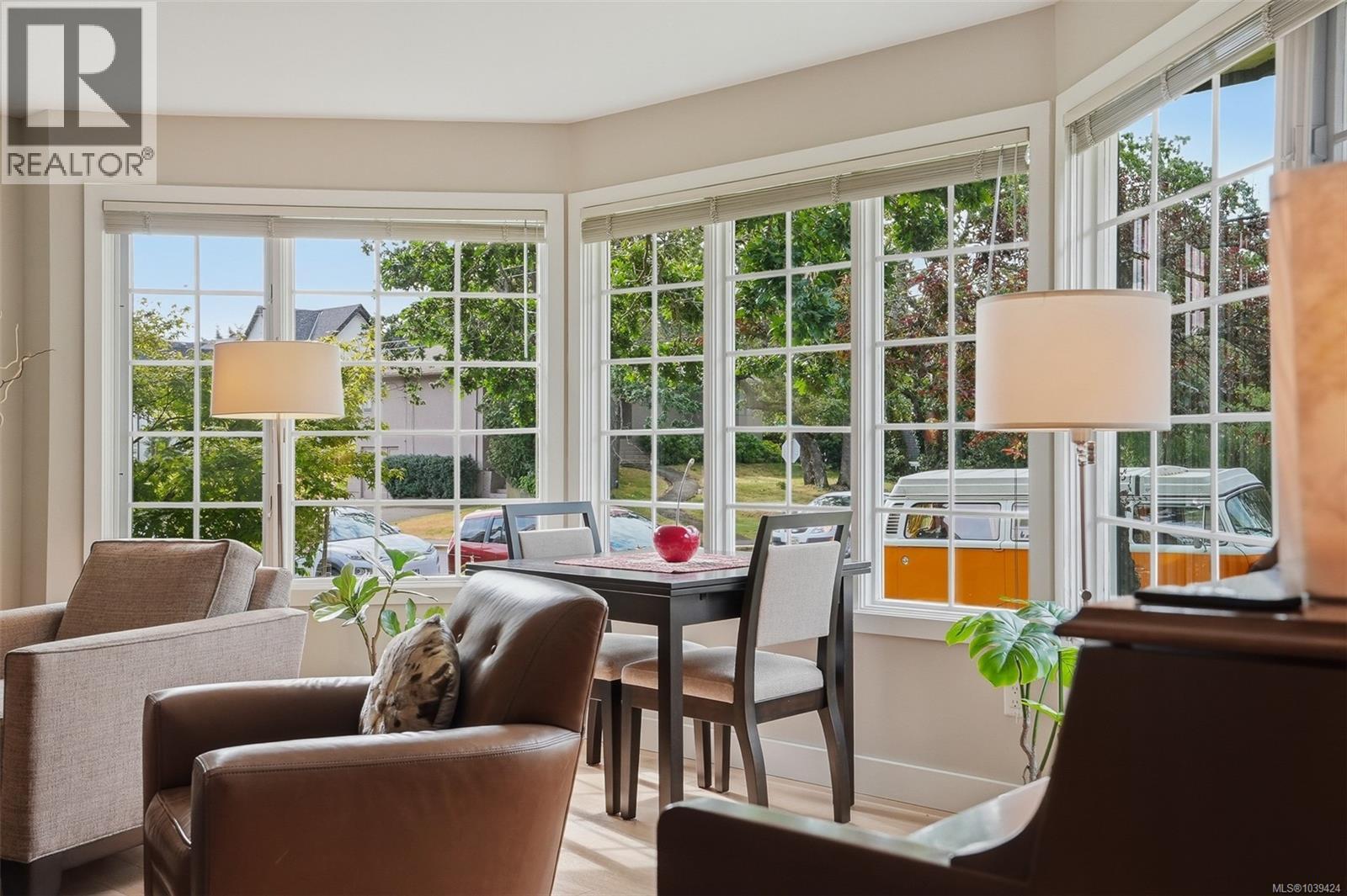  2112 Granite Street, Oak Bay