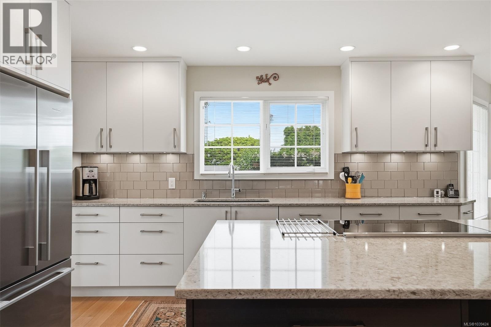  2112 Granite Street, Oak Bay