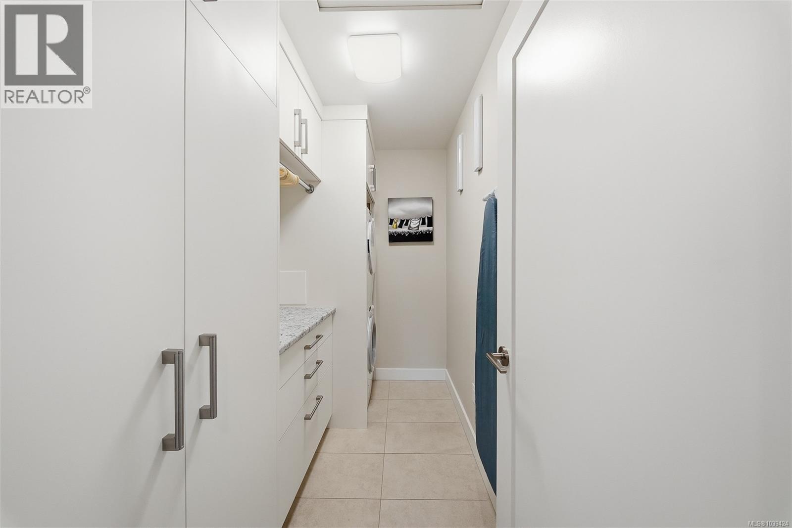  2112 Granite Street, Oak Bay