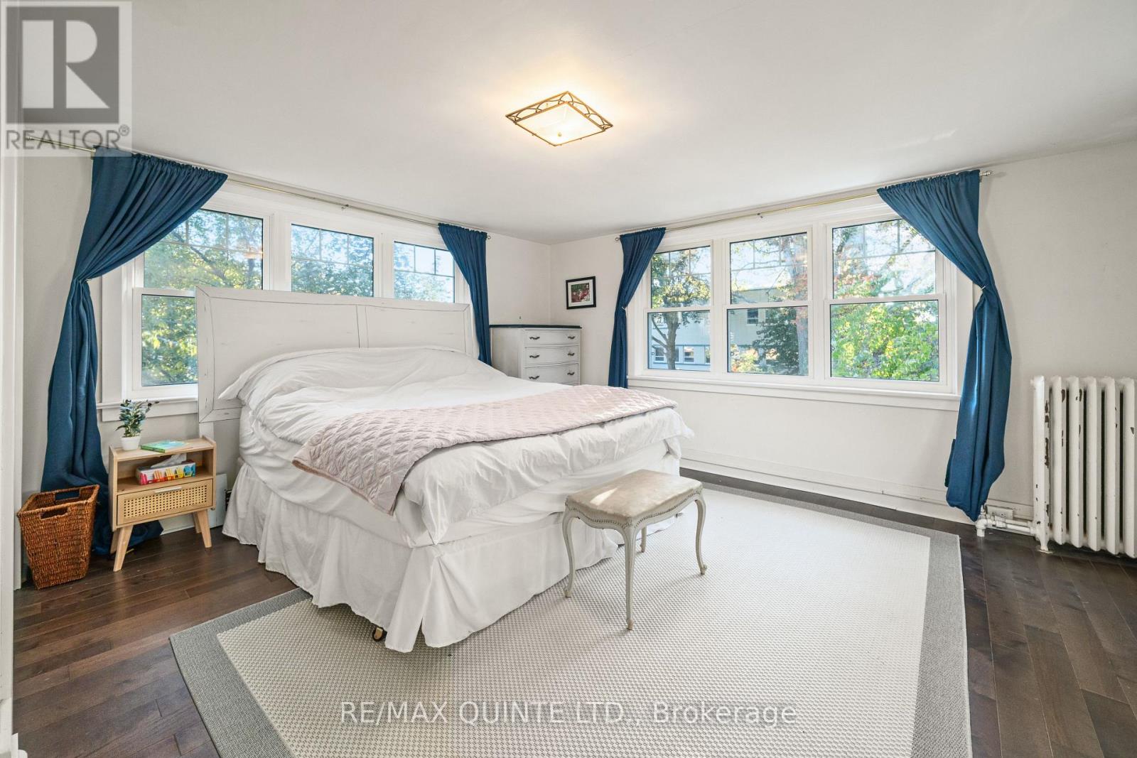 126 DUFFERIN AVENUE - 22