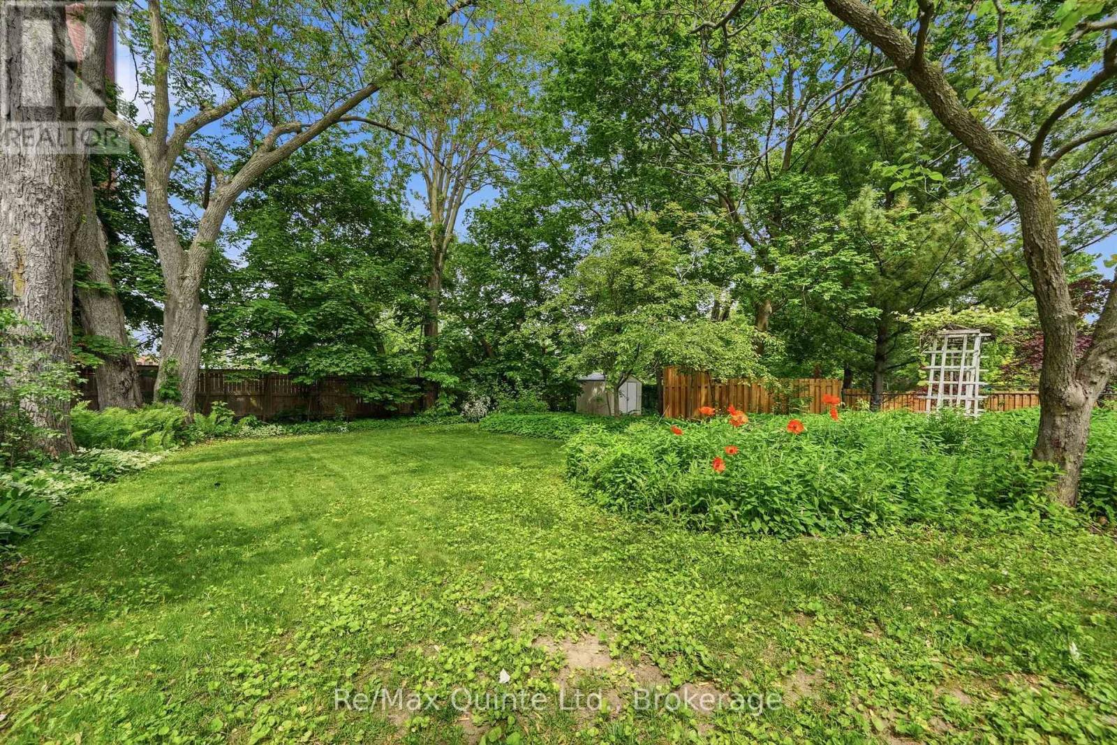 126 DUFFERIN AVENUE - 3