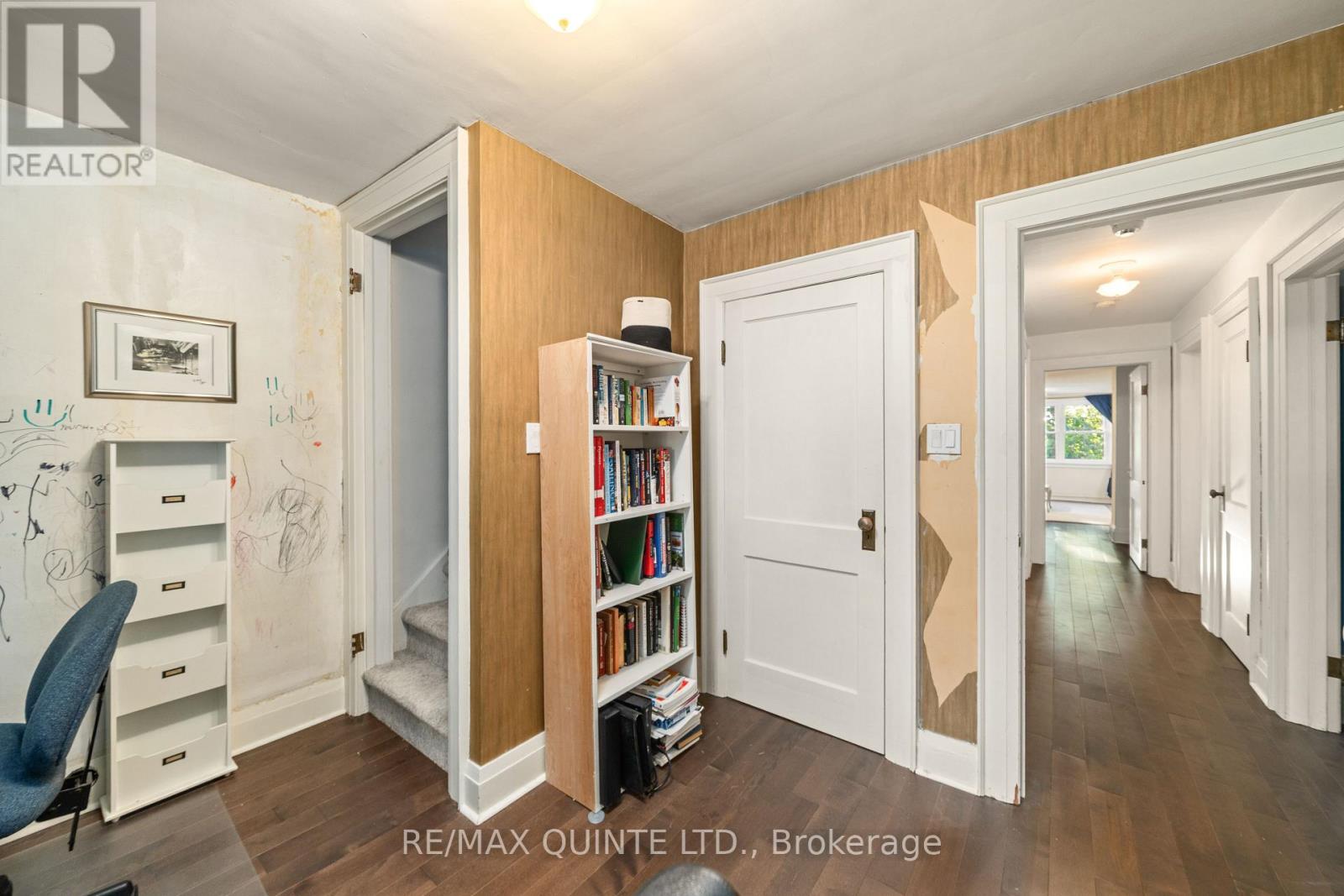 126 DUFFERIN AVENUE - 31