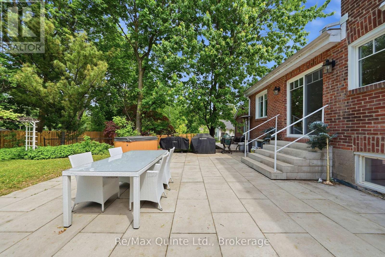 126 DUFFERIN AVENUE - 47