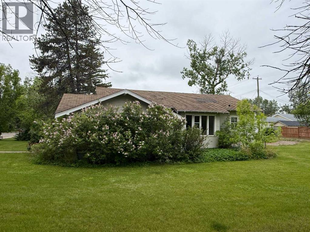 502 1 Street S - photo 3