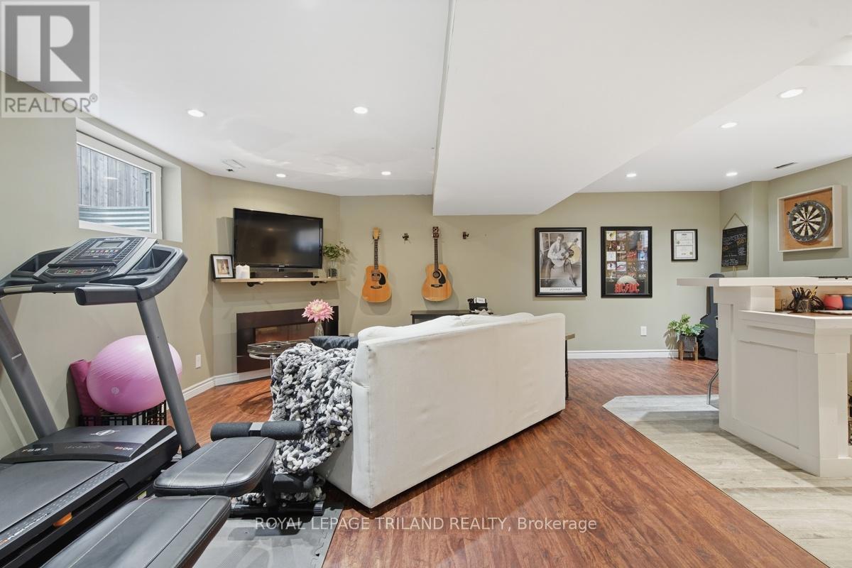 2545 ASIMA DRIVE - 31