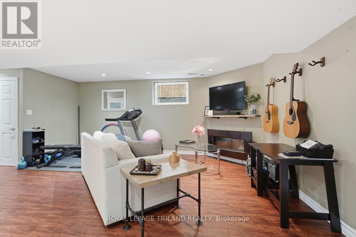 2545 ASIMA DRIVE - 33