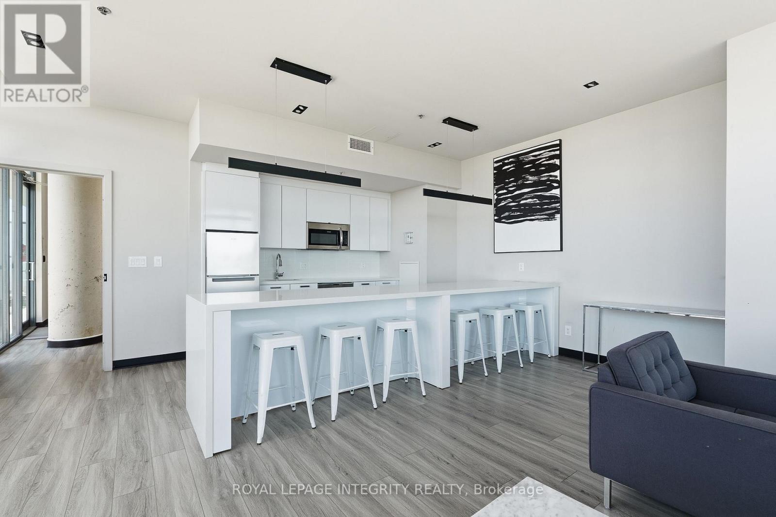 #1203 203 CATHERINE STREET - 28