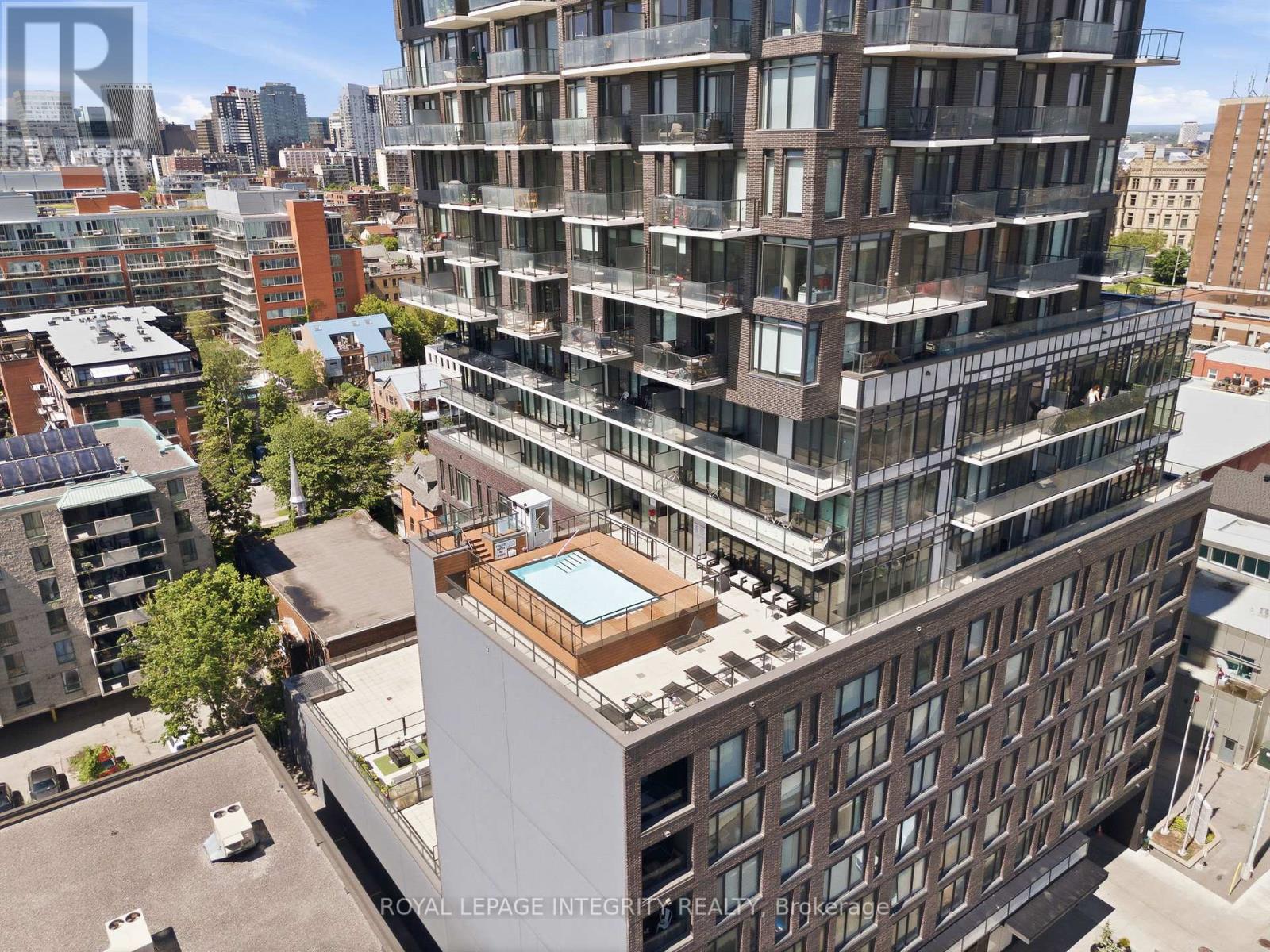 #1203 203 CATHERINE STREET - 33