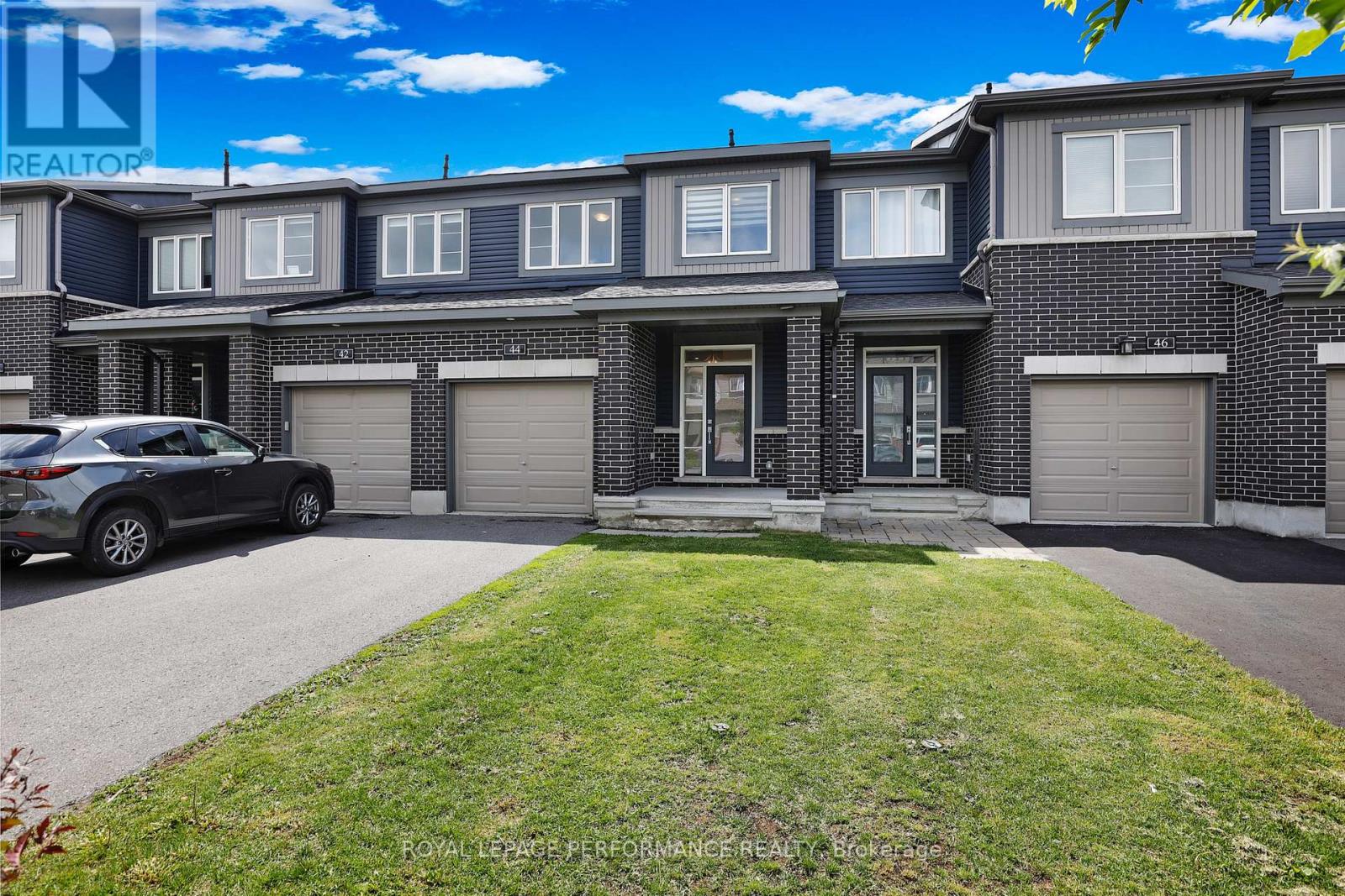 44 GARDENPOST TERRACE - 1