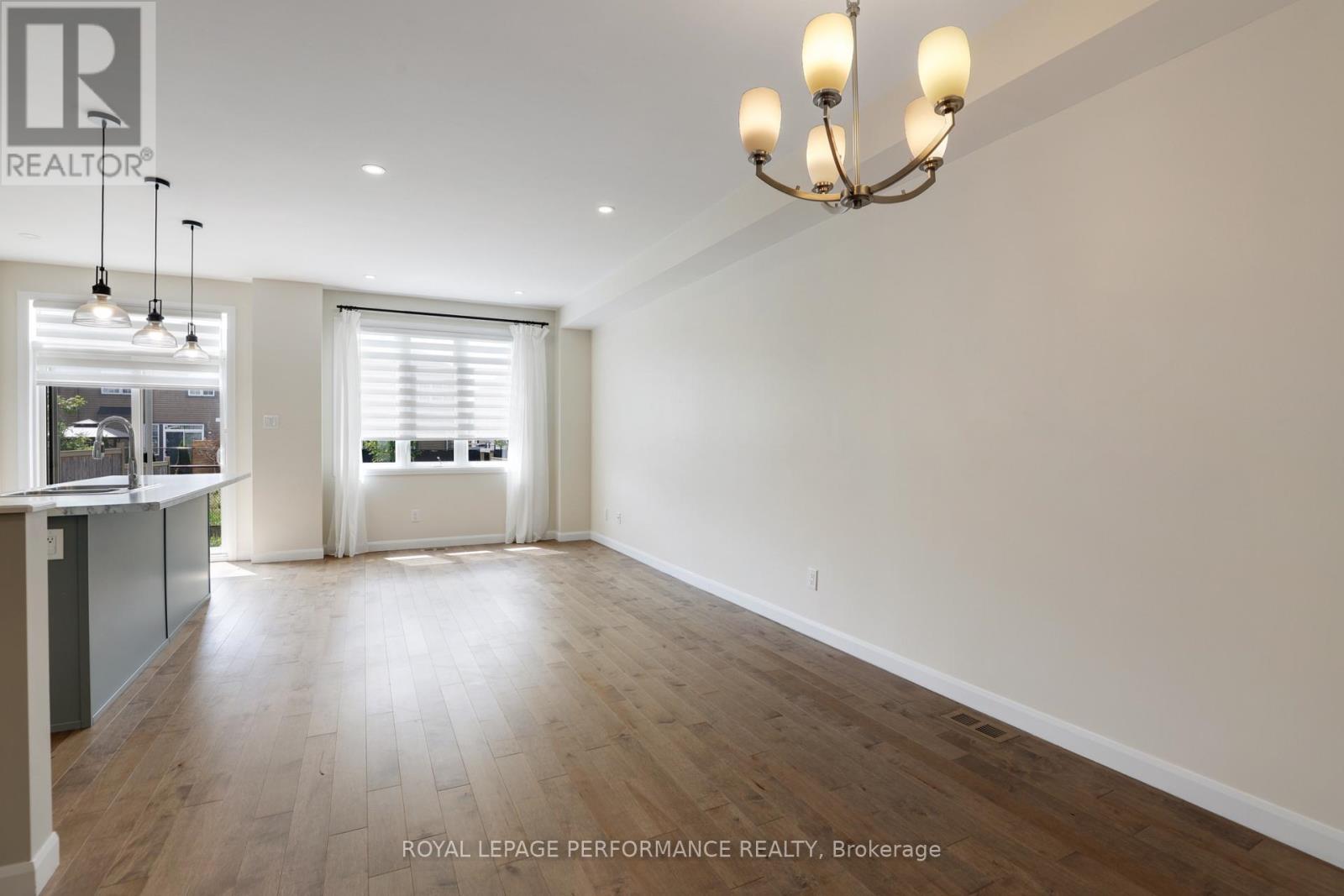 44 GARDENPOST TERRACE - 6
