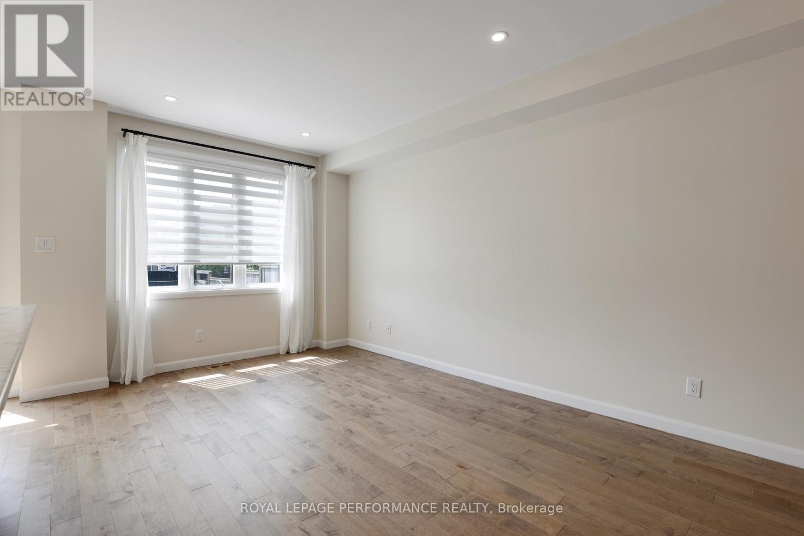 44 GARDENPOST TERRACE - 7
