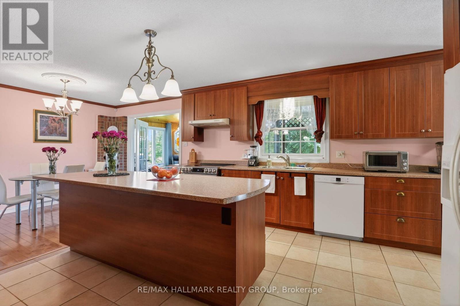 3938 LARMOURS ROAD — photo 10 of 43